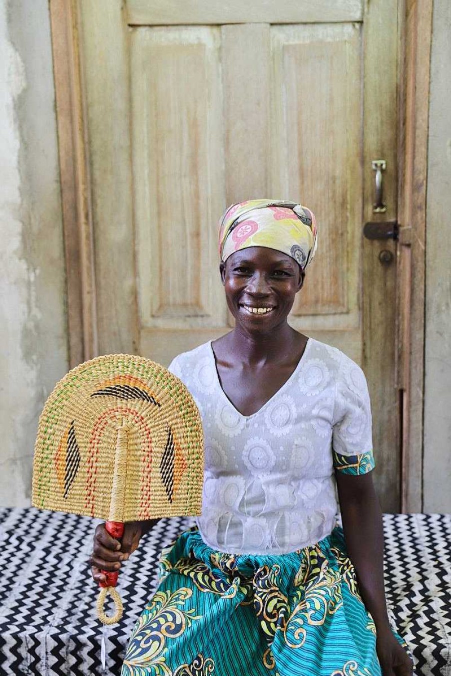 Wall Decor Baba Tree | Handwoven Fan - By Alolibillah Azumah